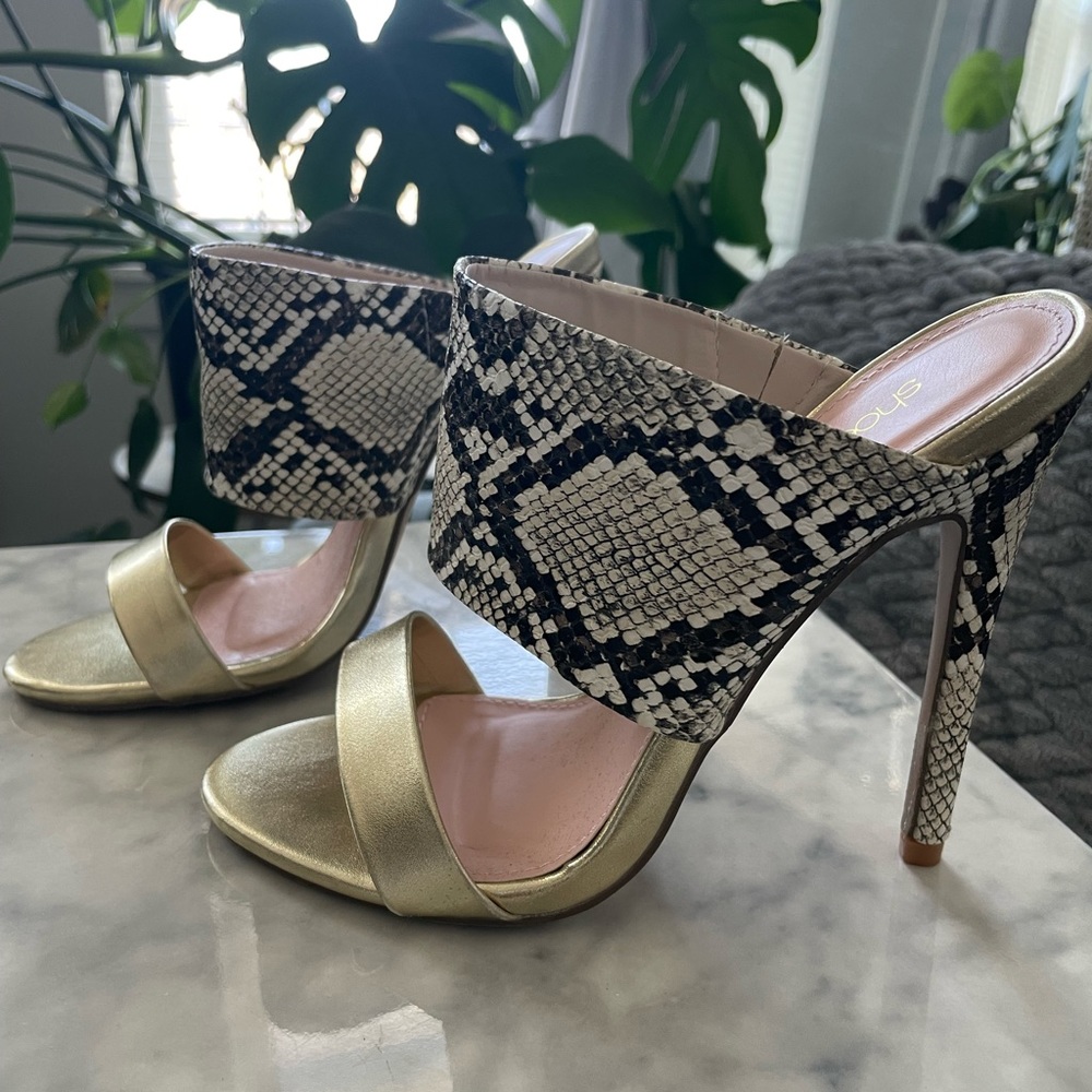 ShoeDazzle Heel Sandals